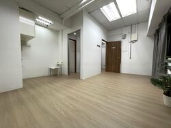 North Bridge Road (D7), Office #451591011